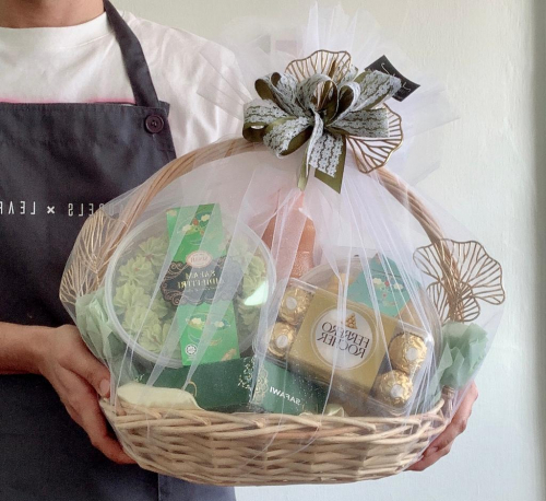 A Guide to Personalising the Perfect Birthday Gift Hamper