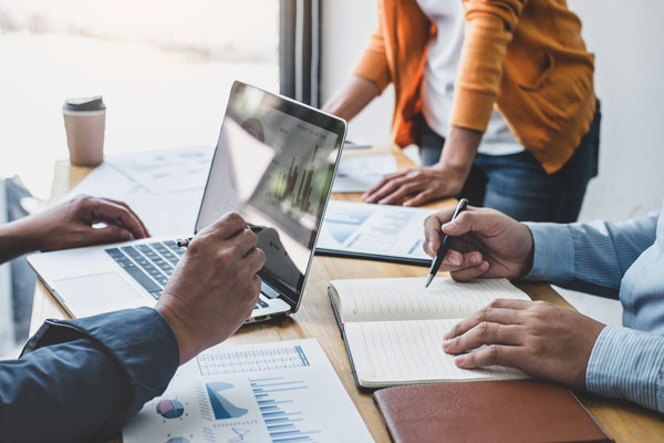 The Essential Role of a Corporate Communications Agency During Mergers