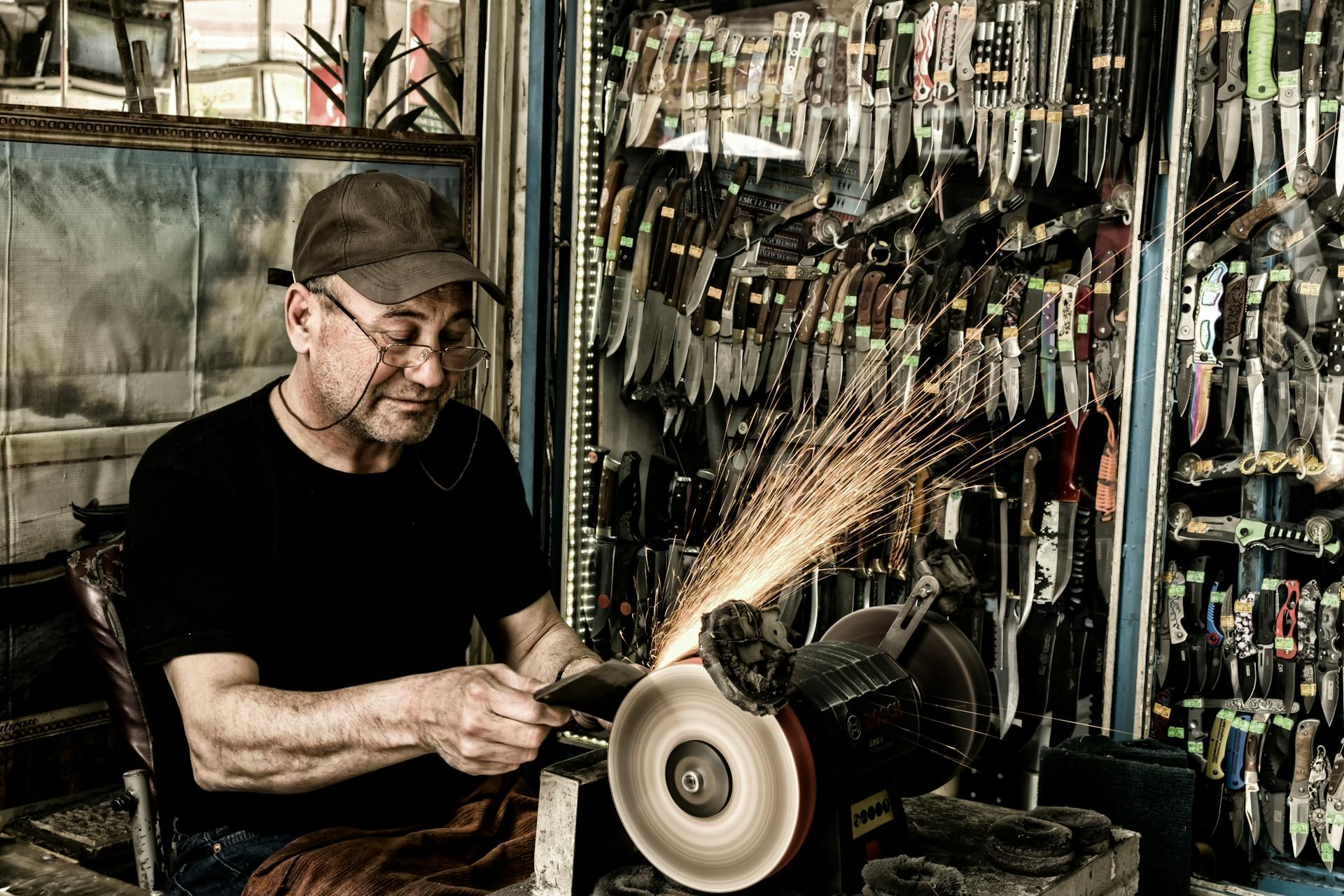The Complete Guide to Professional Knife Sharpeners