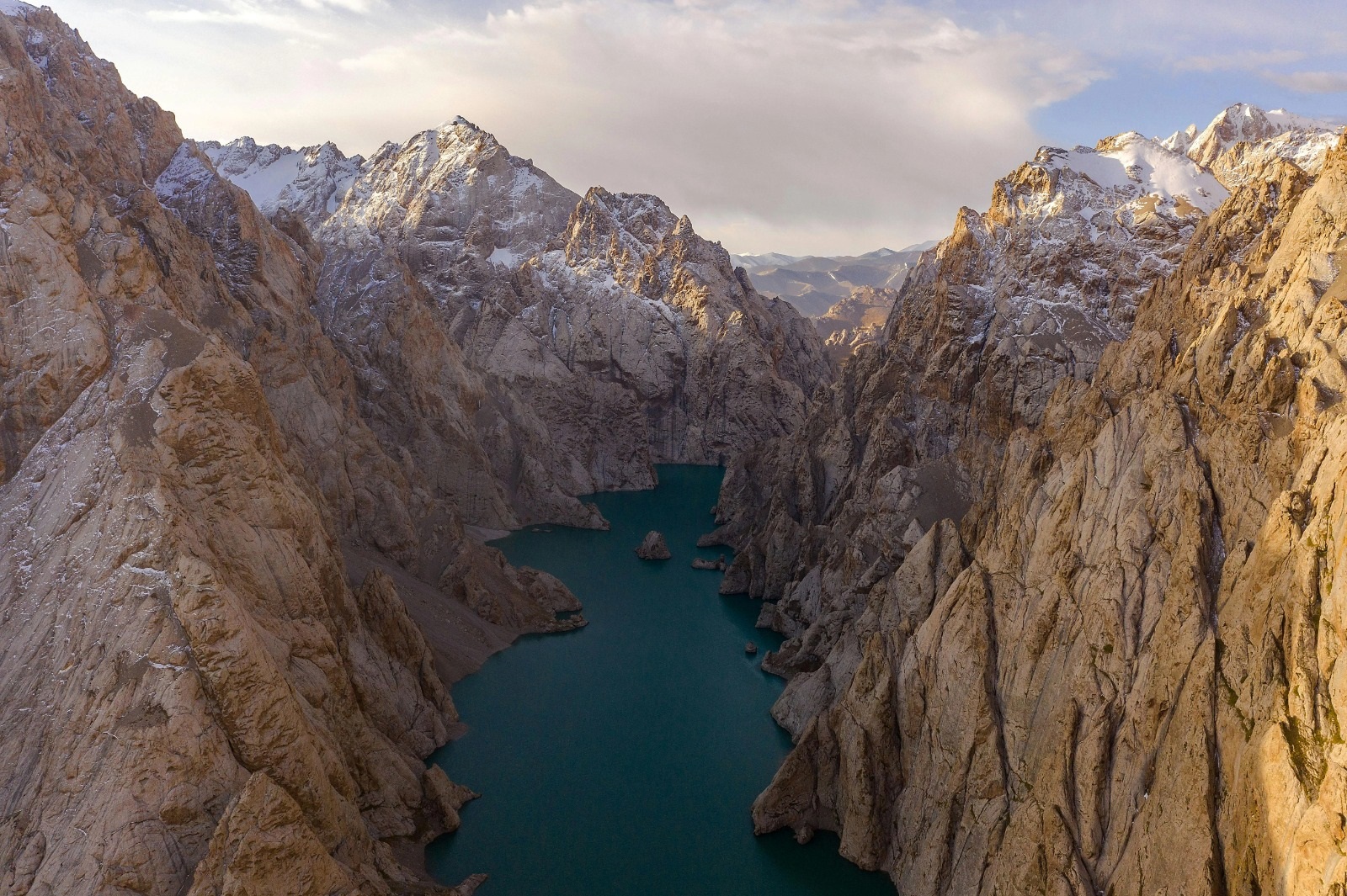 Why You Must Visit Kel Suu Lake: Kyrgyzstan’s Best-Kept Secret 