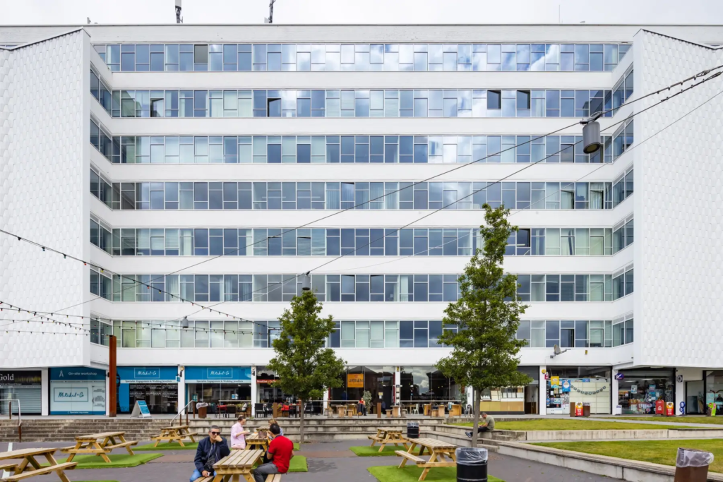 Why Aluminium Windows Are Becoming the Smart Choice for Modern Building Projects 